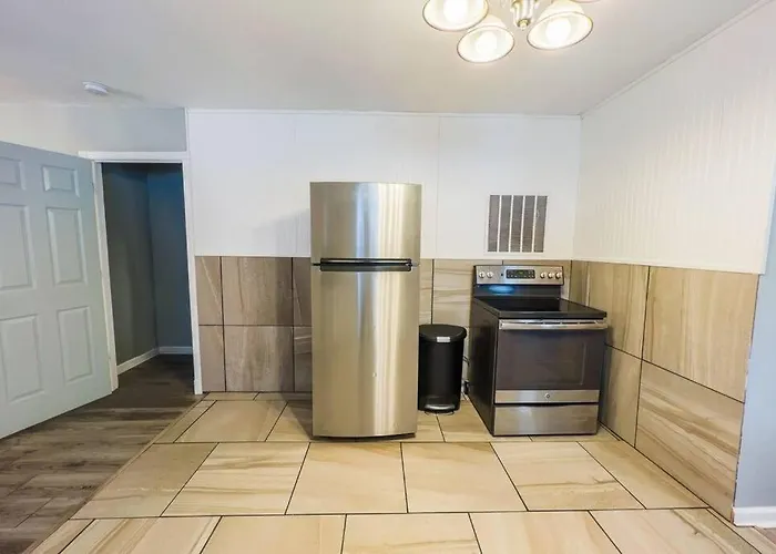 Spacious 3Br 3 Bath Close To Niagara Falls