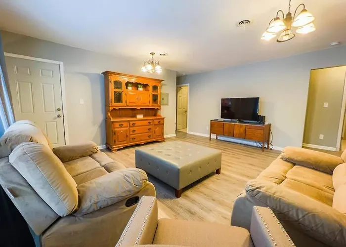 Spacious 3Br 3 Bath Close To Niagara Falls