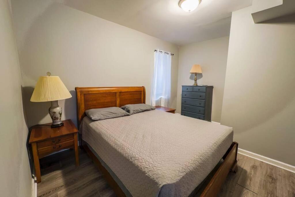 Spacious 3br 3 Bath Close To Apartment