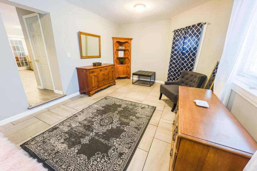 Apartment Spacious 3br 3 Bath Close To