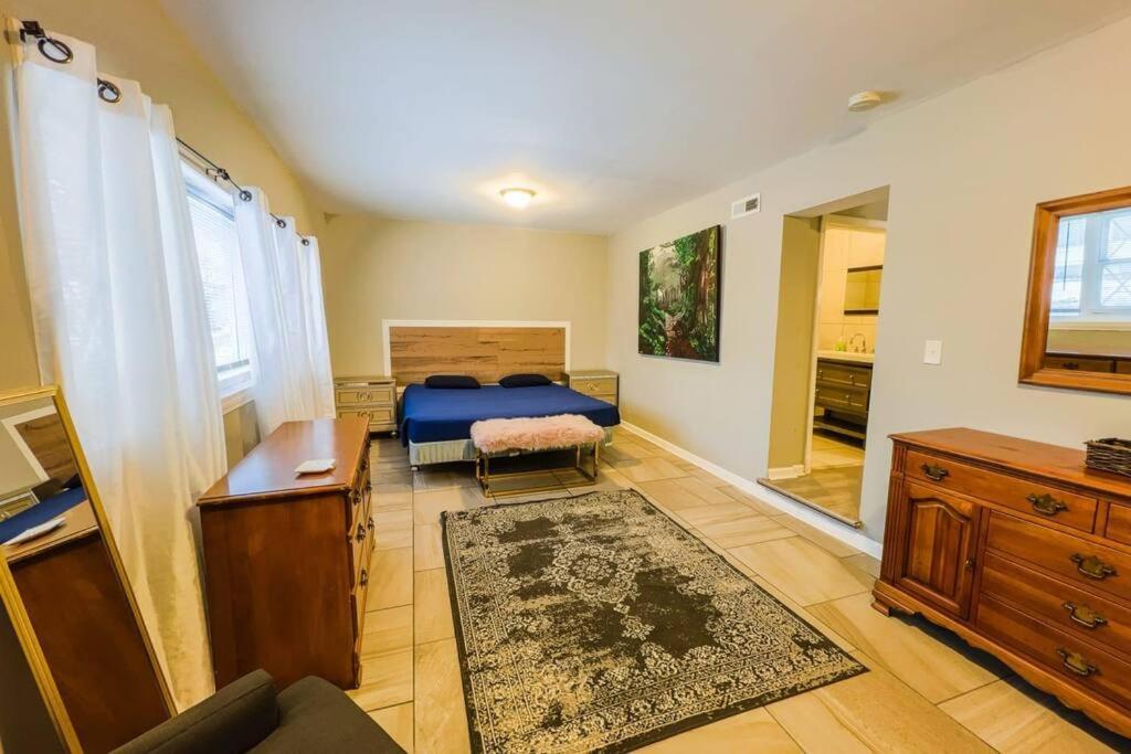 Spacious 3br 3 Bath Close To * Niagara Falls